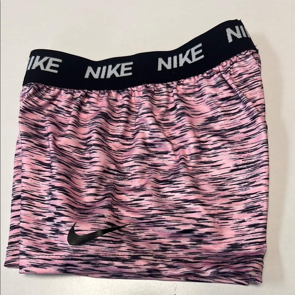 Baby girls Nike Pink shorts‎